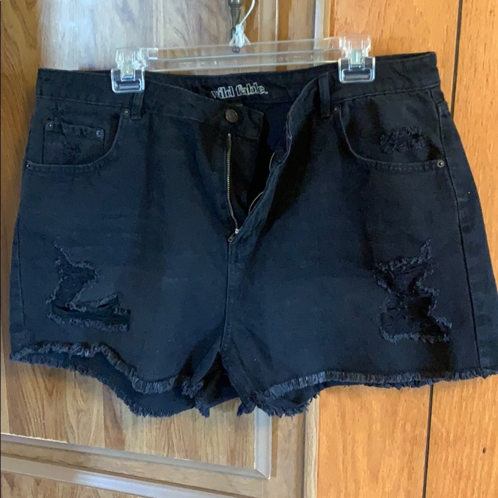 NWOT Black distressed high wasted shorts